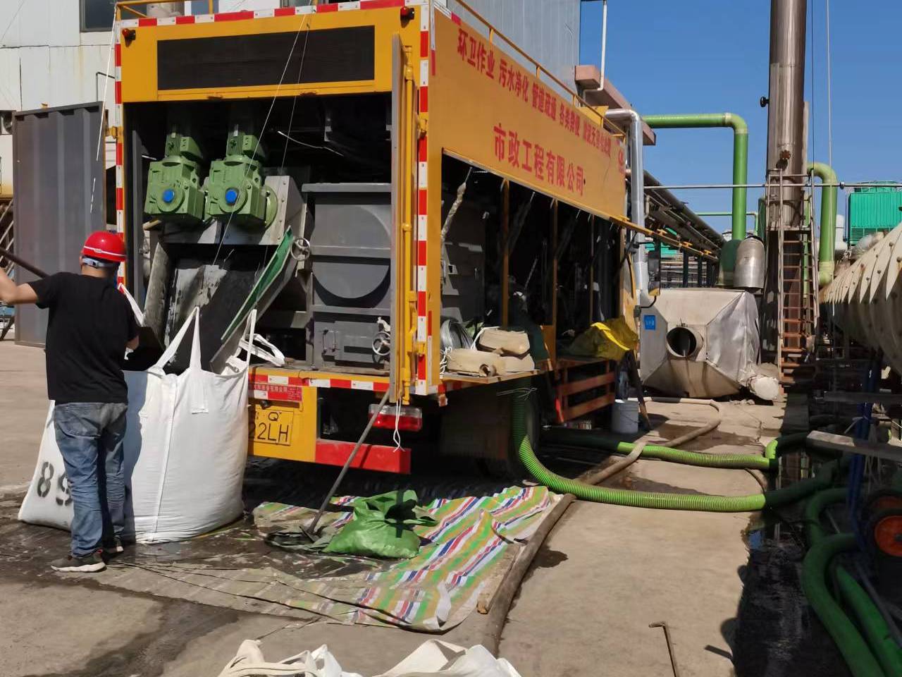 稷山淤泥压干处理